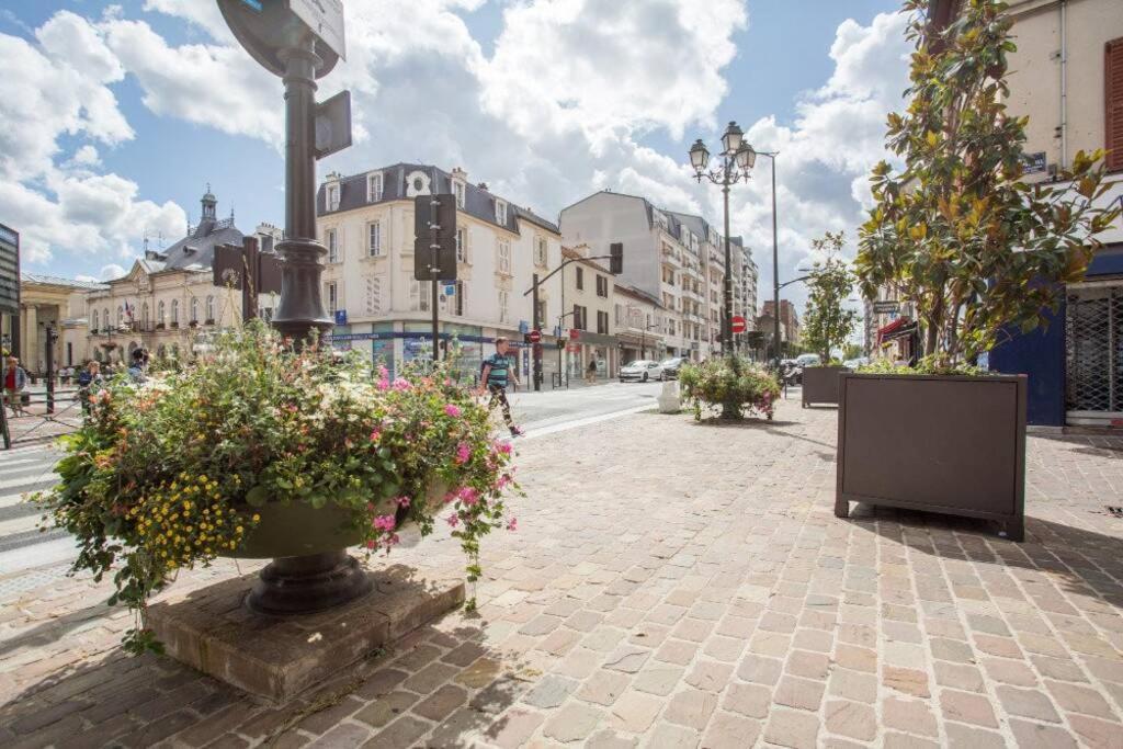 Beautiful Studio Located South Of Paris Bourg-la-Reine Exterior photo